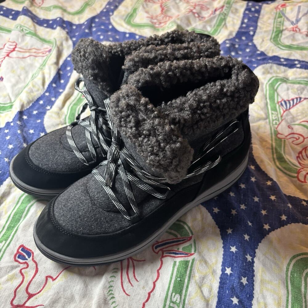 Clarks Cloud Steppers Breeze Glacier Womens Ankle Boots‎